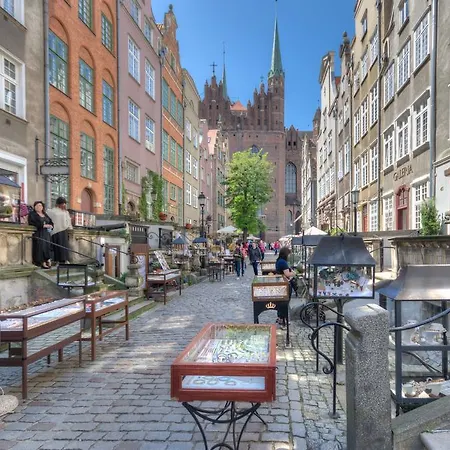 Old Town Mariacka Street Гданьск